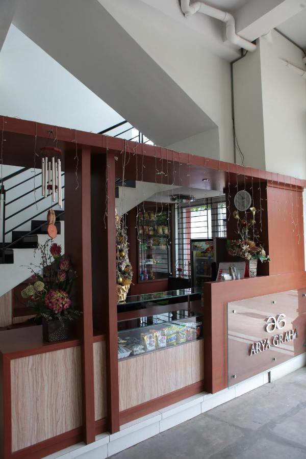 Hotel Arya Graha Semarang Extérieur photo
