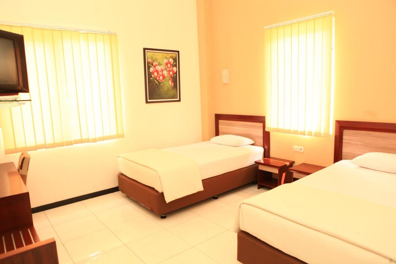 Hotel Arya Graha Semarang Extérieur photo