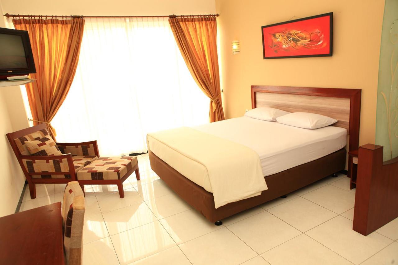 Hotel Arya Graha Semarang Extérieur photo
