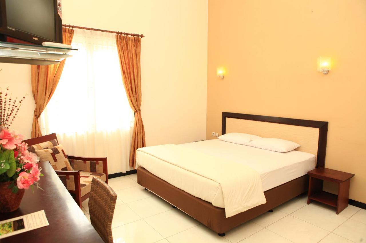 Hotel Arya Graha Semarang Extérieur photo
