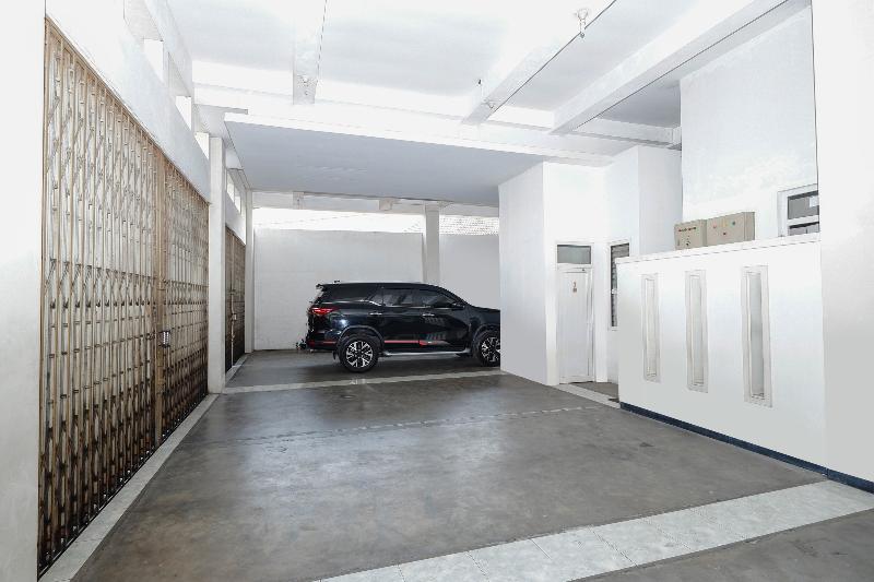 Hotel Arya Graha Semarang Extérieur photo