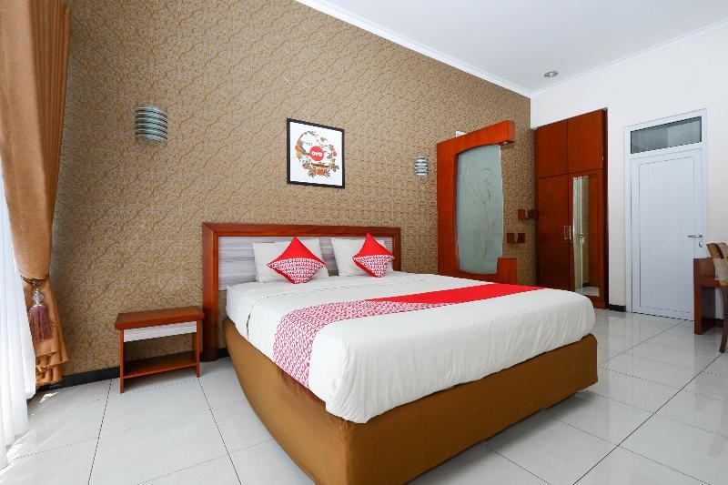 Hotel Arya Graha Semarang Extérieur photo