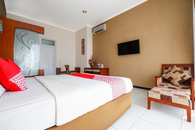 Hotel Arya Graha Semarang Extérieur photo