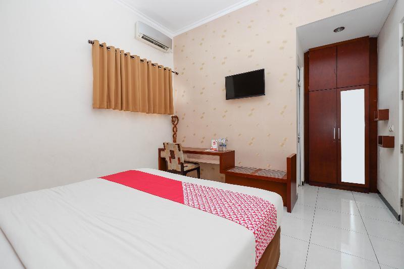Hotel Arya Graha Semarang Extérieur photo