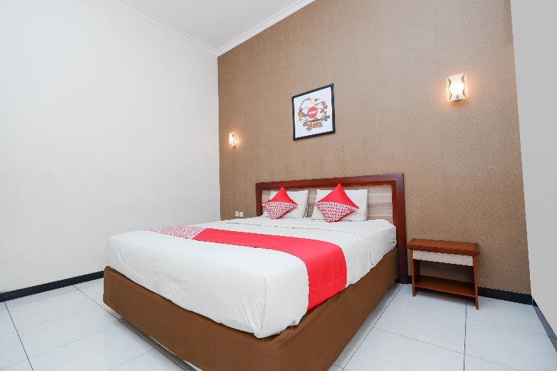 Hotel Arya Graha Semarang Extérieur photo