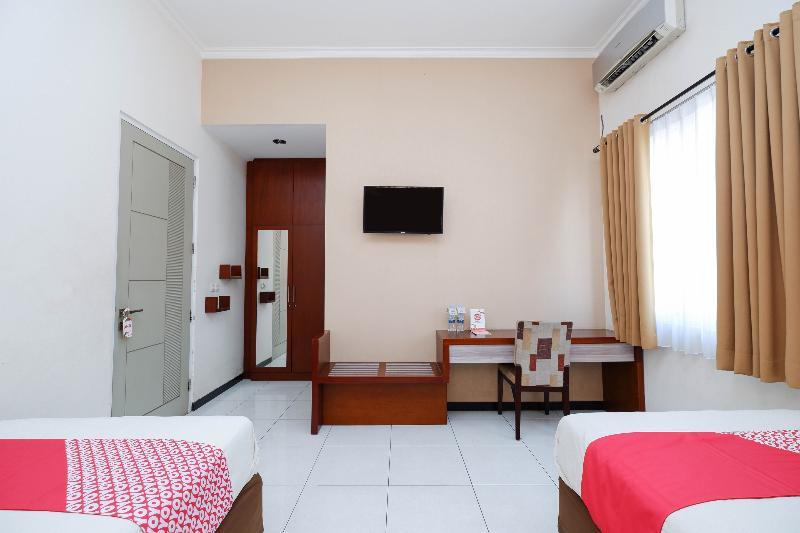 Hotel Arya Graha Semarang Extérieur photo