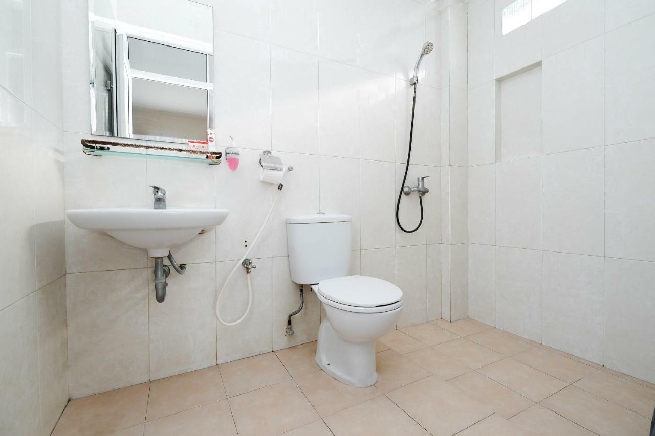 Hotel Arya Graha Semarang Extérieur photo