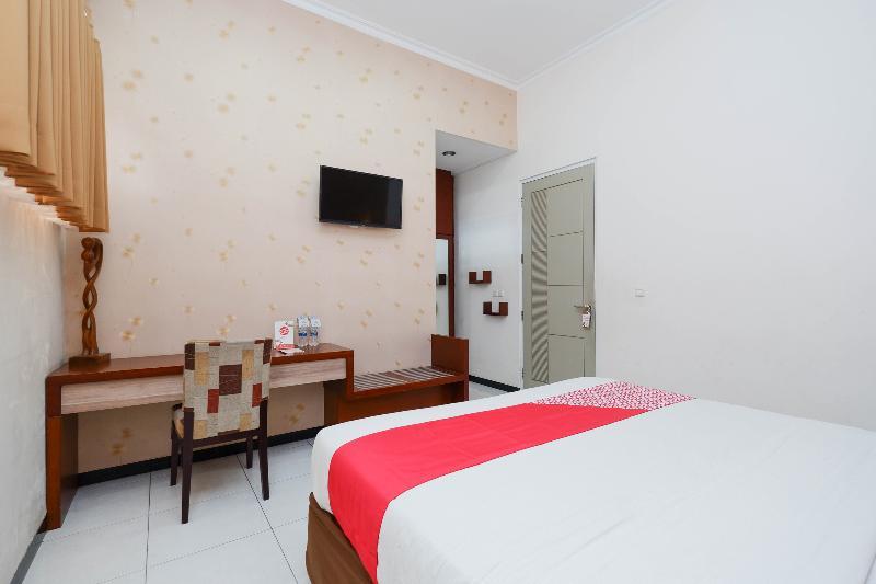 Hotel Arya Graha Semarang Extérieur photo