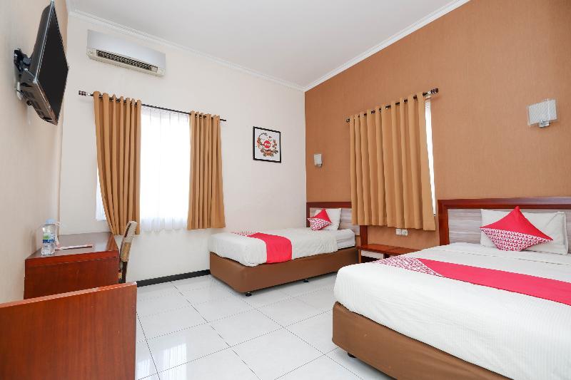 Hotel Arya Graha Semarang Extérieur photo