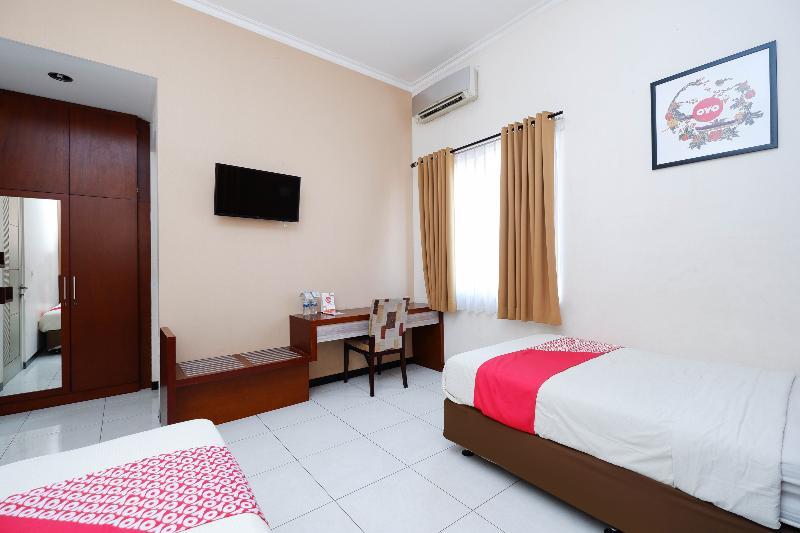 Hotel Arya Graha Semarang Extérieur photo